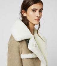 Load image into Gallery viewer, BRONX SHEARLING COAT