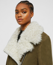 Load image into Gallery viewer, ZETA SHEARLING COAT